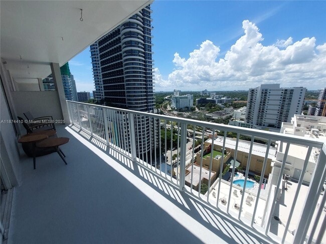Building Photo - 1250 S Miami Ave Unit 2011 Rental