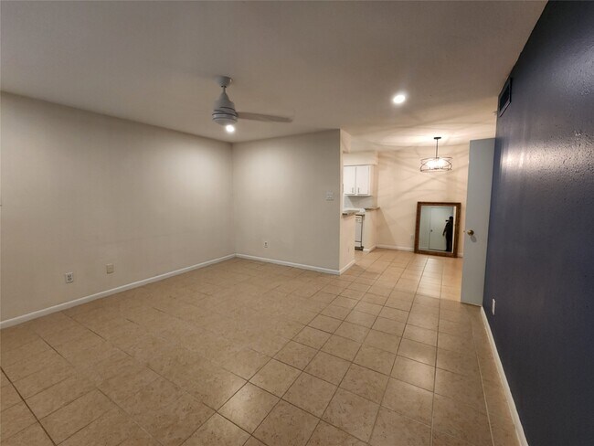 2250 Bering Dr Unit 21