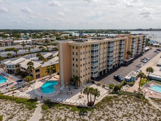 Building Photo - 1255 Tarpon Center Dr Unit 304