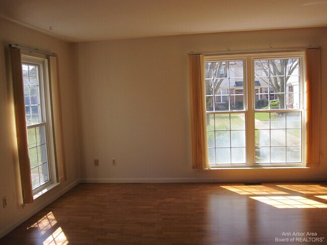 Photo - 3238 Alpine Dr