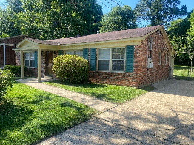 Photo - 3-Bedroom cutie ! APPLY today at All3Real...