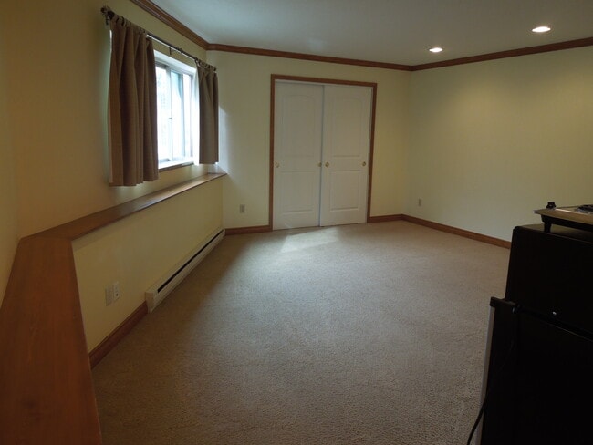 Building Photo - 1030 S Black Ave Unit 1030 Rental