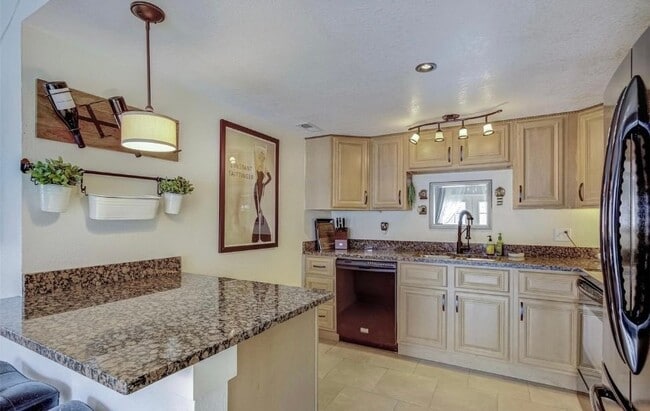 Photo - 12663 Elm St