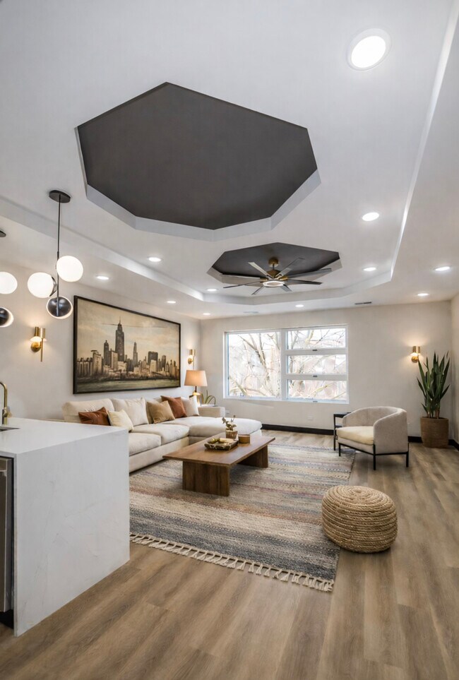 Photo - 5637 S Prairie Ave Unit 2