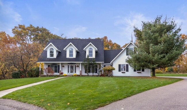 Five Bedroom Home on Almost Two Acres! - Five Bedroom Home on Almost Two Acres!