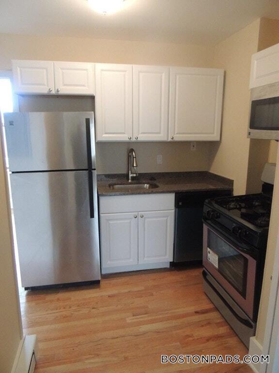 25 Division St Unit 2