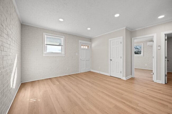 Photo - 132 Madison Cir Unit A