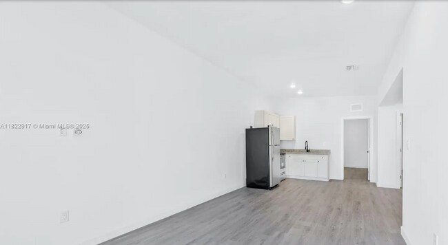 Photo - 409 NW 4th Ave Unit B