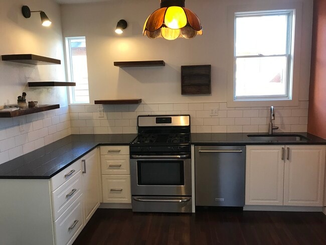 Photo - 103 W Cannon St