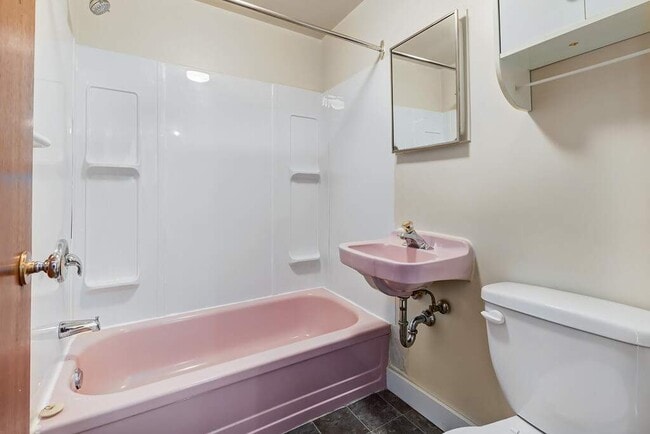 Photo - Lady Robinson Apartments