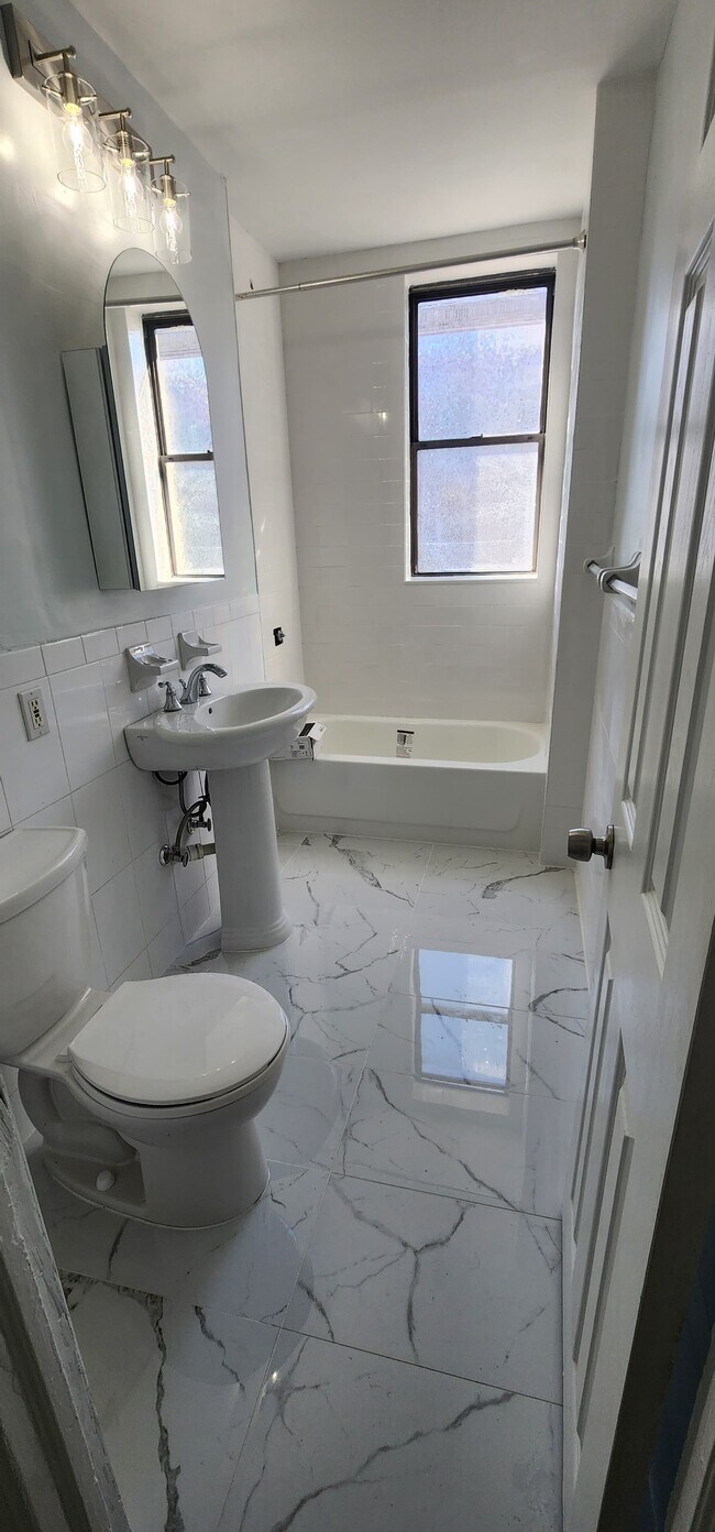 Photo - 883 JFK Blvd E