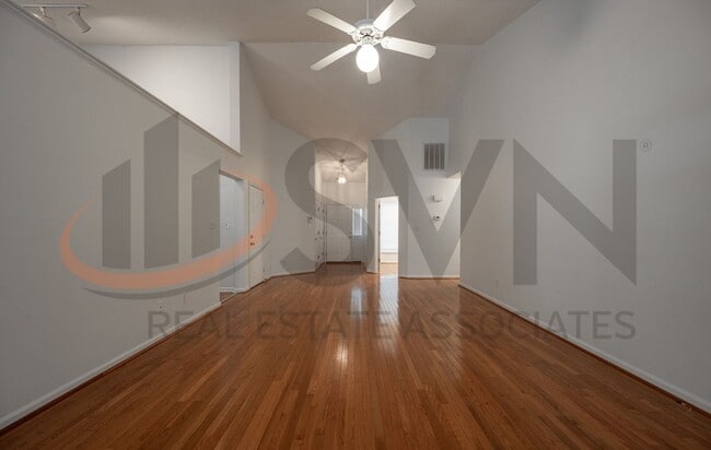 Photo - 4003 Ellisfield Dr