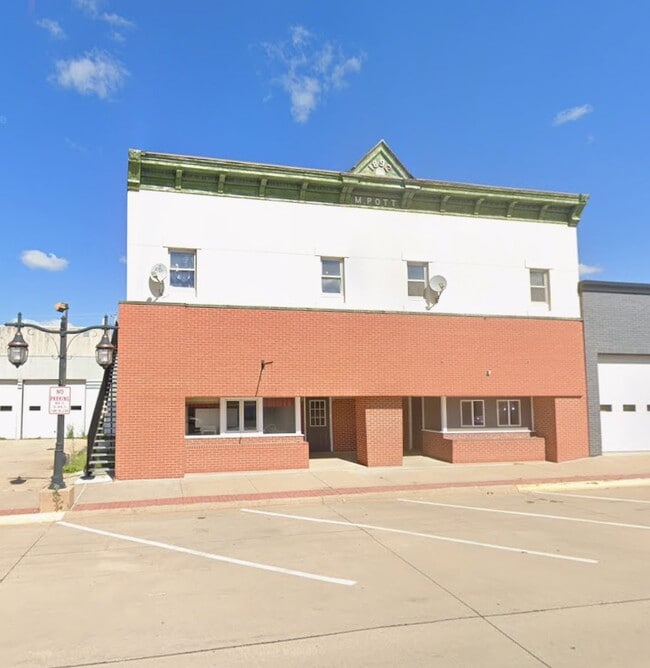 Building Photo - 120 1st Ave W Unit 2