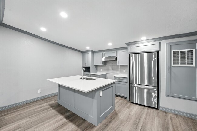110 Robin St