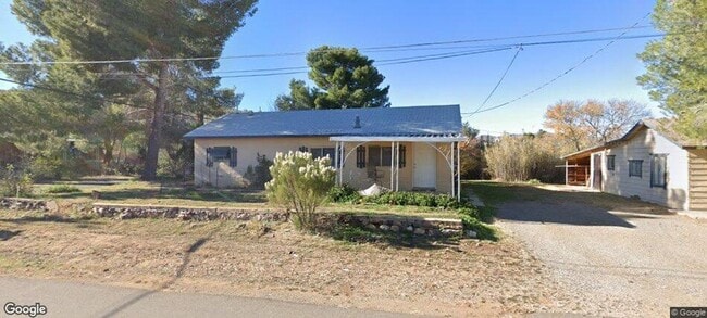 Building Photo - Charming 2 Bedroom 1 Bath Home In Mayer!