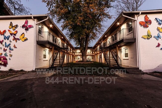 Building Photo - 1330 SE 2nd St