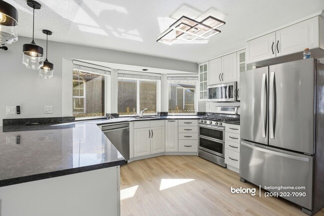 Photo - 9243 Palatine Ave N