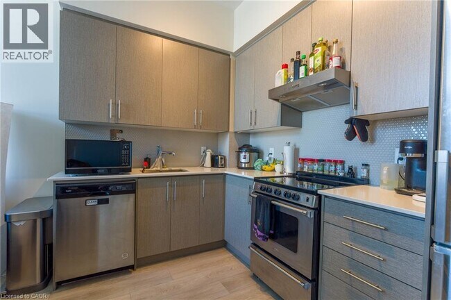 Photo - 212 King William St Unité 1411