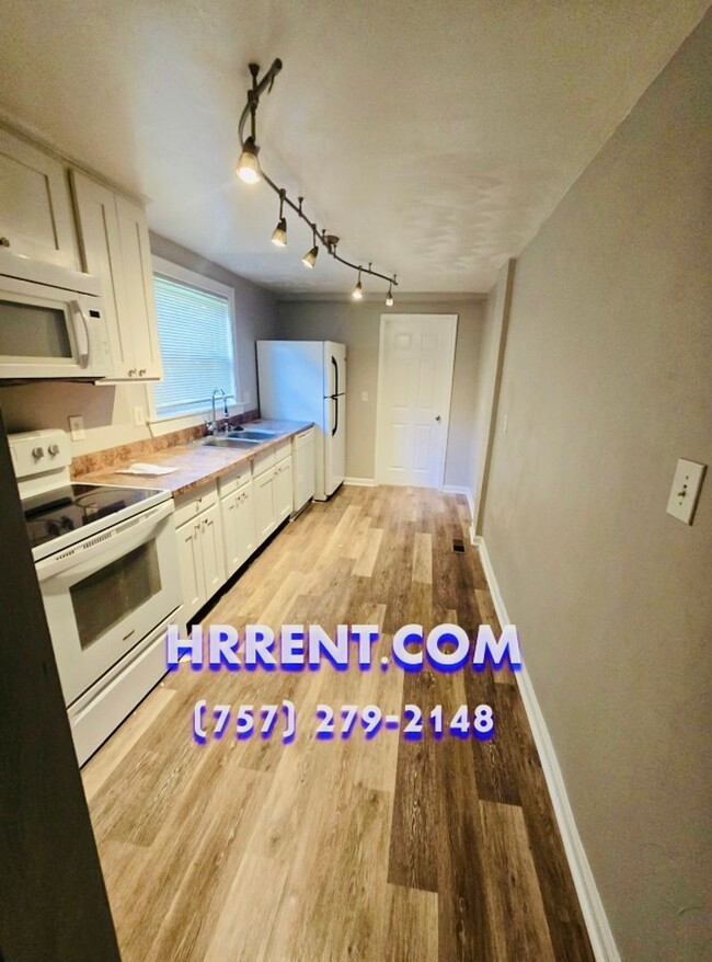 Photo - Cozy 3 Bedroom 1.5 Bath Two-Story Home loc...