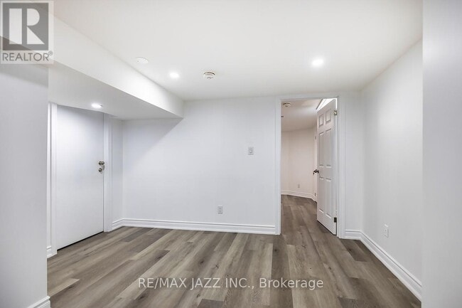 Photo - 2003 Cedarwood Ct