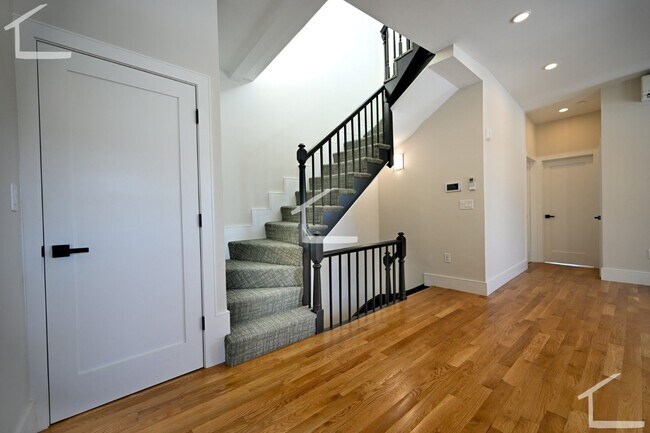 Photo - 20 Winchester St