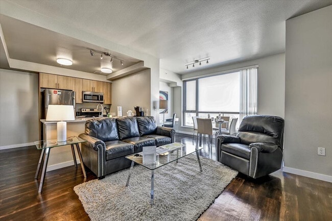 Building Photo - 77 N Almaden Ave Rental
