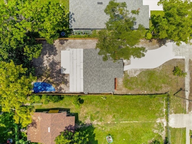 Photo - 812 W Miller St