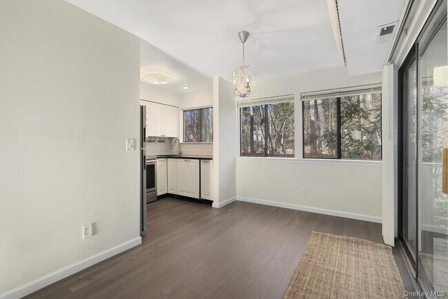 Photo - 157 Stonemeadow Dr
