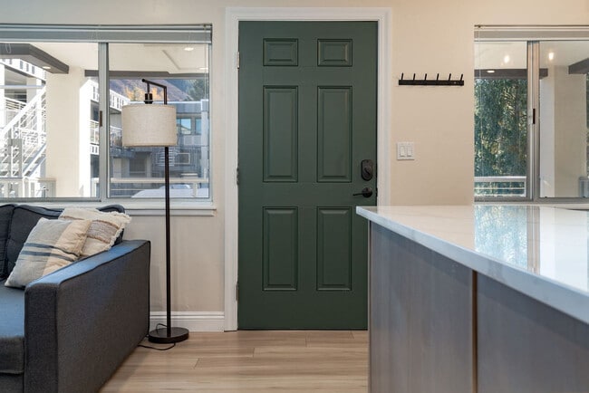 Photo - 940 Waters Ave Unidad ID1339920P