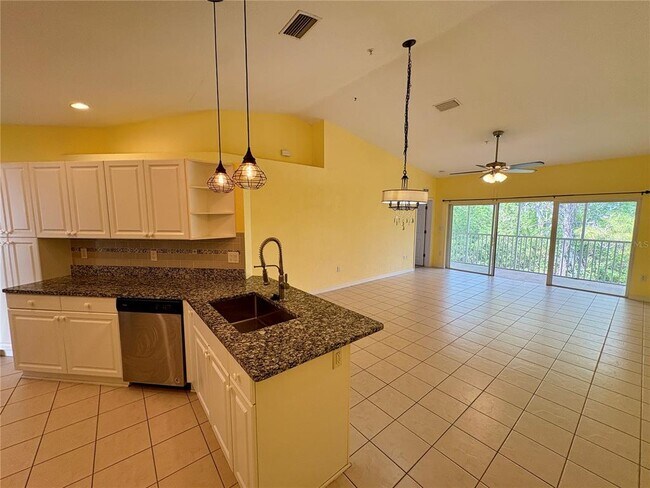 6421 Bay Cedar Ln