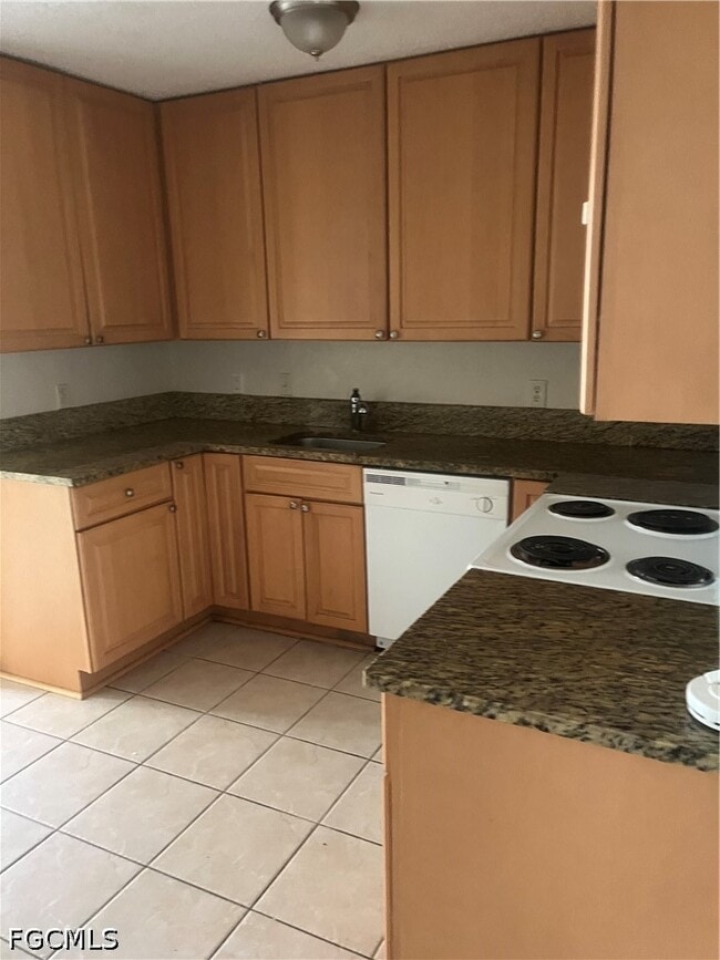Photo - 345 3rd Ave