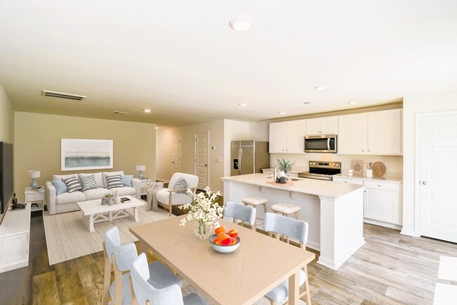 Photo - 104 Striker Rd