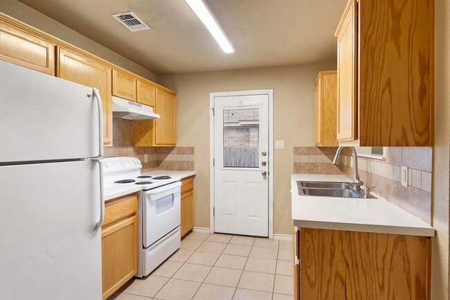 Photo - 1005 Leah Dr