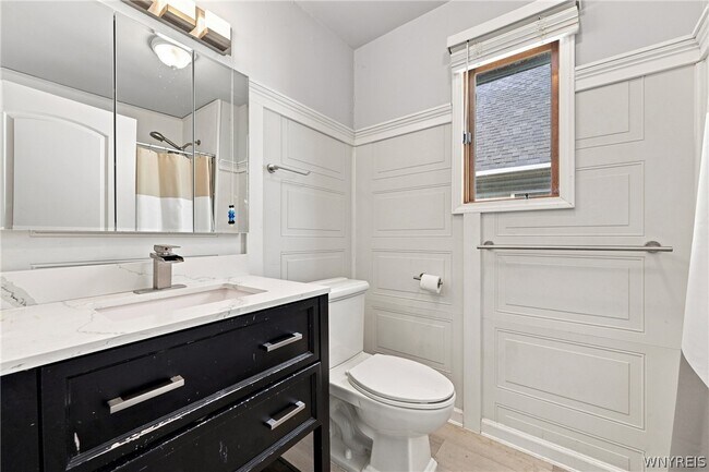 Photo - 304 W Delavan Ave