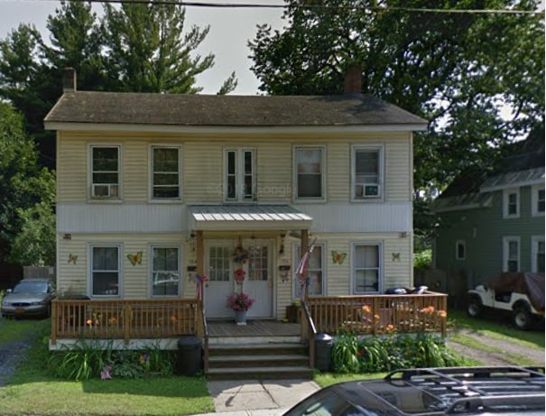 Building Photo - 104/106 West Fulton St Unit 104