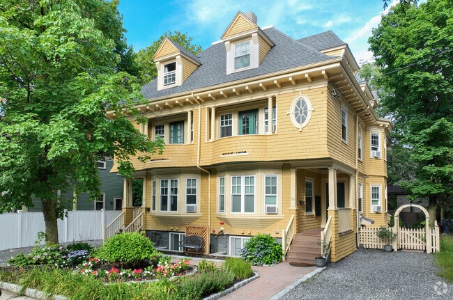 Building Photo - Cambridge Ivy Inn Rental