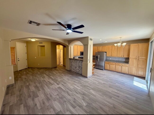 Building Photo - 3 Bedroom in Beautiful Ahwatukee Foothills Club West! Available 7/1