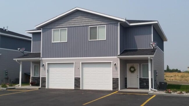 Building Photo - 660 Ruby Cir Rental