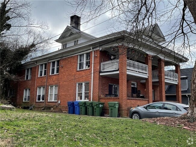 Building Photo - 1480 S Gordon St SW Unit 3 Rental
