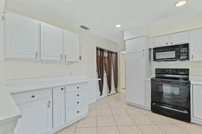 Photo - 9 Crompton Pl