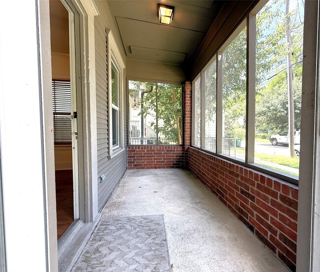 Photo - 1011 Nadine St