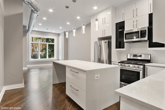 Photo - 608 W Arlington Pl