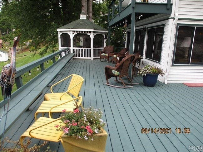 Photo - 47619 Dingman Point Rd