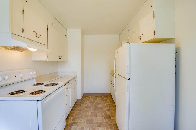 Photo - Meadowlark Apartments