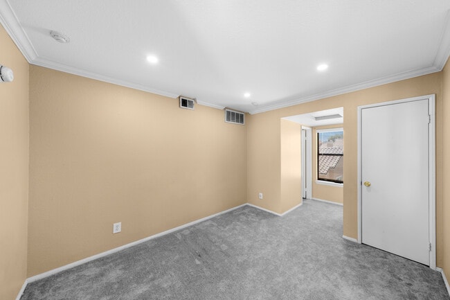 Comedor - 10655 Lemon Ave Unidad 1710