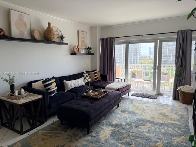 Building Photo - 1965 S Ocean Dr Unit 6P