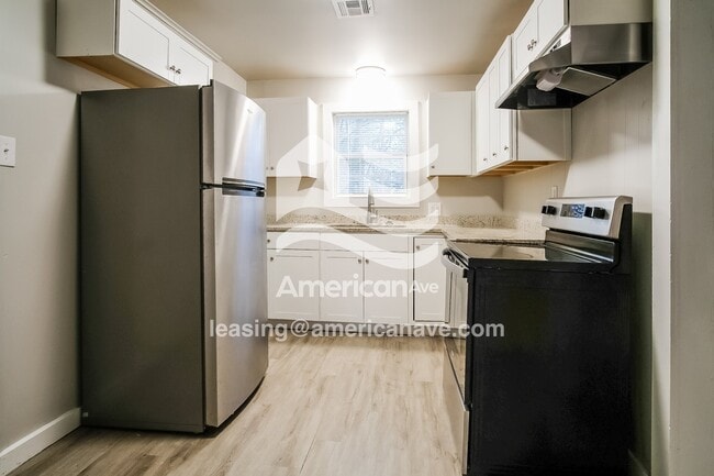 Photo - 212 N Walnut Ave