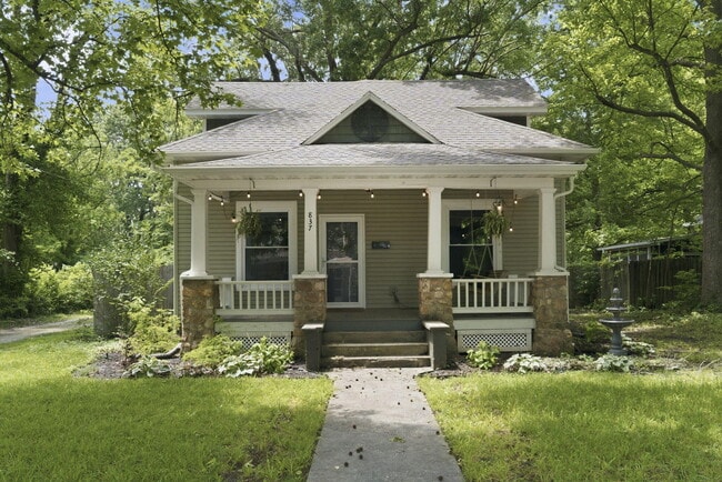 Photo - 837 S Kentwood Ave