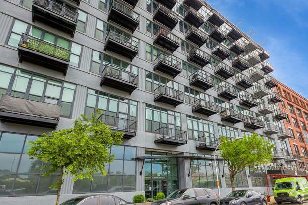 Building Photo - 1224 W Van Buren St Rental