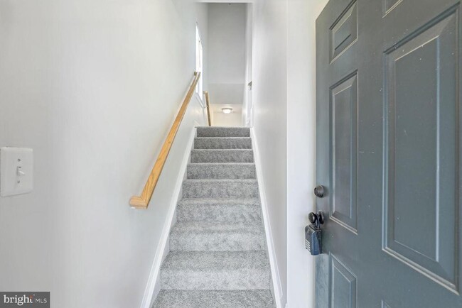 Photo - 42379 Goldenseal Square